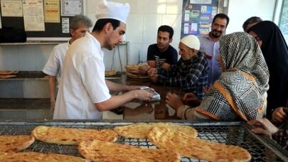 نرخنامه نان آزادپز در سال ۱۴۰۵ در مشهد اعلام شد + جدول قیمت