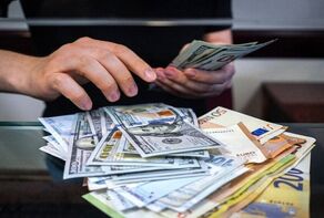 استارت صعود دلار در مشهد (۲۴ تیر ۱۴۰۵) | اسکناس آمریکایی مرز ۱۸۰ هزار تومان را شکست