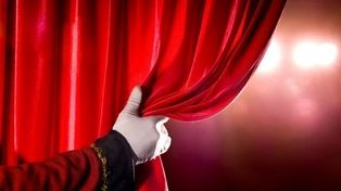 تئاتر در روزهای جنگ؛ صدای آرامش در میان هیاهوی اضطراب | سکوت سالن‌ها یا صدای صحنه؟