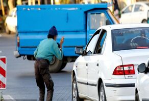 افزایش روش‌های جدید تکدی گری در مشهد | جمع‌آوری ۳‌هزار متکدی از سطح شهر در سال ۱۴۰۴