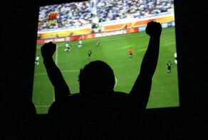 ۵ سینما در مشهد به استقبال بازی‌های جام جهانی فوتبال رفتند