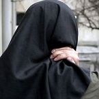 دختر ۱۸ ساله با کمک پلیس مشهد به خانه برگشت/ زخم حقیقی از  عشق مجازی!
