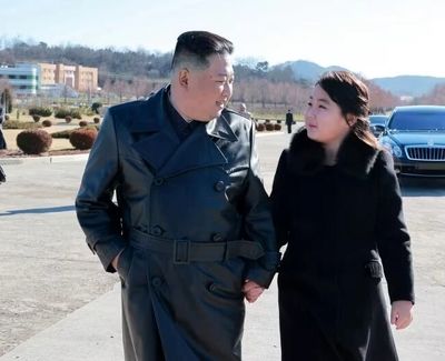 رهبر بعدی کره شمالی یک زن است؟ / دختر نوجوانی که قرار است جانشین پدرش شود / کیم جو آئه برای معرفی به عنوان ولیعهد کره شمالی آماده می‌شود