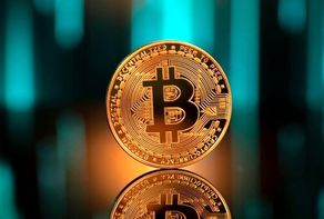 بیت‌کوین با رشد ۱۱۶۵ دلاری به کانال ۷۰ هزارتایی بازگشت | سرنوشت این رمز ارز چه خواهد شد؟