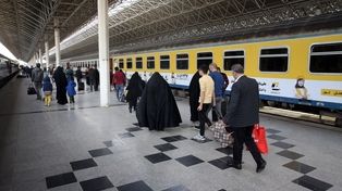 حرکت قطار‌ها از راه‌آهن مشهد تا اطلاع ثانوی متوقف شد 