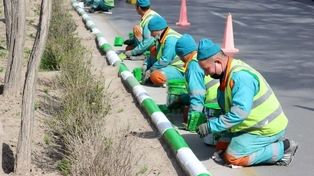 رنگ‌آمیزی بیش از ۲ میلیون مترطول از جداول سطح شهر مشهد در آستانه ورود به سال جدید