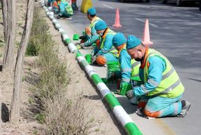 رنگ‌آمیزی بیش از ۲ میلیون مترطول از جداول سطح شهر مشهد در آستانه ورود به سال جدید