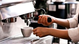 تعطیلی ماهانه ۶۰ کافی‌شاپ در مشهد | قهوه و لبنیات تا ۱۰۰ درصد گران شد