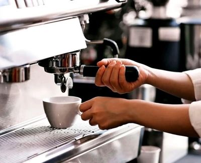 تعطیلی ماهانه ۶۰ کافی‌شاپ در مشهد | قهوه و لبنیات تا ۱۰۰ درصد گران شد