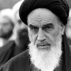 مردی که سه بار متولد شد | مروری بر زندگی و زمانه امام خمینی (ره)