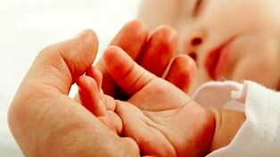 آیا شارژ ماهانه «کارت امید مادر» بعد از طلاق قطع می‌شود؟