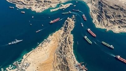 دریادار سیاری: تنگه هرمز بسته است؛ عبور باید با هماهنگی باشد