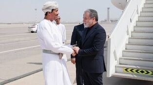 وزیر امور خارجه وارد عمان شد