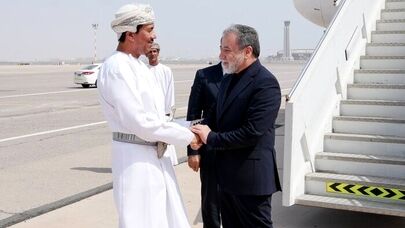 وزیر امور خارجه وارد عمان شد