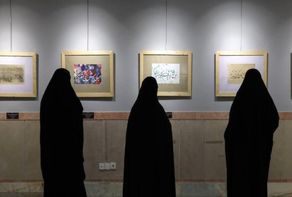 برخی از تقریظ‌ها و دست‌خط‌های رهبر شهید انقلاب اسلامی در حرم مطهر رضوی به نمایش گذاشته شد