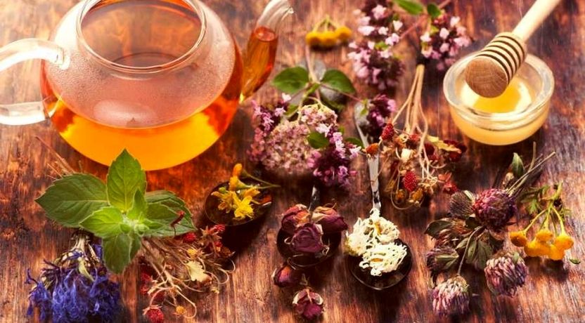 نقش موثر دمنوش‌ها و شربت‌های طبیعی در تقویت گوارش و آرام‌سازی بدن