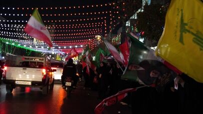 هم‌اکنون؛ زنجیره انسانی مشهدی‌ها