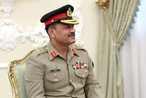 عاصم منیر وارد تهران شد 