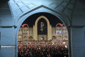 پرواز حامل پیکر مطهر رهبر شهید در فرودگاه مشهد به زمین نشست