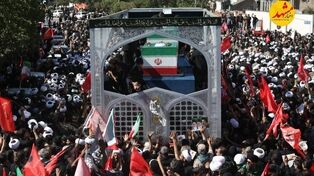 پایان مراسم تشییع و آمادگی برای تدفین در حرم رضوی