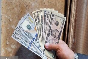 ریزش ۲ درصدی قیمت دلار در بازار آزاد مشهد+ علت