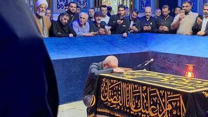 تشرف رییس جمهور به رواق دارالذکر و زیارت مزار رهبر شهید